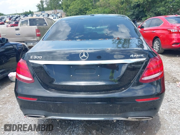 2018 Mercedes-Benz E-Class E 300 with VIN WDDZF4KB5JA345523, listed as a IAAI auction lot 39889766 with 782,391 mi miles. Bid and sale history available at carsss.com. Image 16.