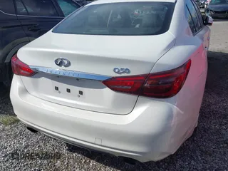 2018 Infiniti Q50 3.0t LUXE with VIN JN1EV7AP1JM366672, listed as a IAAI auction lot 41566540 with 86,390 mi miles. Bid and sale history available at carsss.com. Image 17.