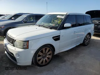 2013 Land Rover Range Rover Sport SC z VIN SALSH2E42DA802423, wystawiony jako Copart lot #77214364 z przebiegiem 80 080 mil mil oraz Nie do naprawy. Historia ofert i sprzedaży dostępna na DreamBid. Obrazek 1.