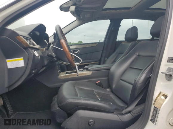 2010 Mercedes-Benz E 350 Luxury с VIN WDDHF8HB6AA239804, выставлен на аукционе Copart как лот 59476645 с пробегом 140 636 миль миль и Списание • Salvage title. История ставок и продаж доступна на DreamBid. Изображение 7.