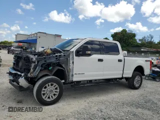 2019 Ford F-250 XL with VIN 1FT7W2BT6KED74084, listed as a Copart auction lot 62181815 with 113,591 mi miles and Non repairable. Bid and sale history available at DreamBid. Image 1.