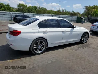 2017 BMW 3 Series 330i z VIN WBA8B9G54HNU49583, wystawiony jako Copart lot #57293115 z przebiegiem 88 174 mil mil oraz Nie do naprawy • Non repairable. Historia ofert i sprzedaży dostępna na DreamBid. Obrazek 3.