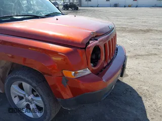 2012 Jeep Patriot Latitude z VIN 1C4NJRFB2CD690010, wystawiony jako IAAI lot #41909754 z przebiegiem 264 765 mil mil oraz . Historia ofert i sprzedaży dostępna na DreamBid. Obrazek 13.