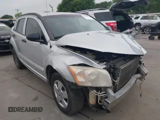 2008 Dodge Caliber SE with VIN 1B3HB28B88D646004, listed as a IAAI auction lot 41947879 with 220,825 mi miles. Bid and sale history available at carsss.com. Image 1.