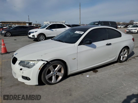 2011 BMW 3 Series 328i с VIN WBAKE5C53BE574318, выставлен на аукционе Copart как лот 87718835 с пробегом 113 604 миль миль и Чистый • Clean title. История ставок и продаж доступна на DreamBid. Изображение 1.