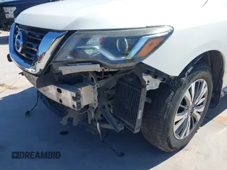 2017 Nissan Pathfinder SV z VIN 5N1DR2MM6HC687085, wystawiony jako IAAI lot #41793687 z przebiegiem 138 842 mil mil oraz . Historia ofert i sprzedaży dostępna na DreamBid. Obrazek 19.
