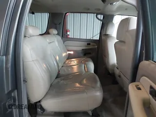 2001 GMC Yukon XL SLT with VIN 3GKGK26G31G116450, listed as a IAAI auction lot 41458357 with 203,095 mi miles. Bid and sale history available at carsss.com. Image 8.