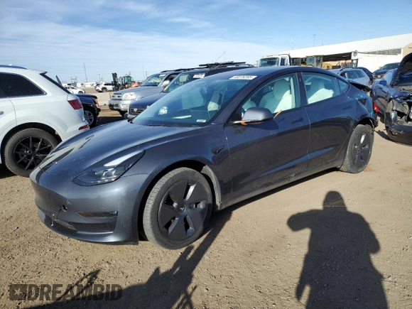 2022 Tesla Model 3 Long Range z VIN 5YJ3E1EB1NF270328, wystawiony jako Copart lot #48076395 z przebiegiem 45 595 mil mil oraz Szkoda całkowita • Salvage title. Historia ofert i sprzedaży dostępna na DreamBid. Obrazek 1.