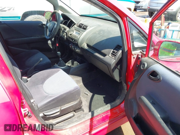 2007 Honda Fit Sport with VIN JHMGD37627S042097, listed as a IAAI auction lot 42461445 with 197,625 mi miles and . Bid and sale history available at DreamBid. Image 5.