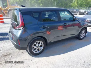 2023 Kia Soul LX with VIN KNDJ23AU8P7883705, listed as a IAAI auction lot 42212658 with 43,707 mi miles and . Bid and sale history available at DreamBid. Image 4.