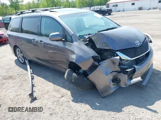 2011 Toyota Sienna SE с VIN 5TDXK3DC0BS126129, выставлен на аукционе IAAI как лот 42200517 с пробегом 158 408 миль миль и . История ставок и продаж доступна на DreamBid. Изображение 1.