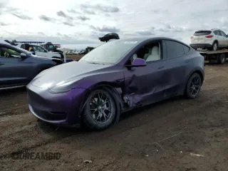 2021 Tesla Model Y Long Range with VIN 5YJYGDEE5MF269466, listed as a Copart auction lot 45603795 with 70,924 mi miles and Salvage Title. Bid and sale history available at DreamBid. Image 1.