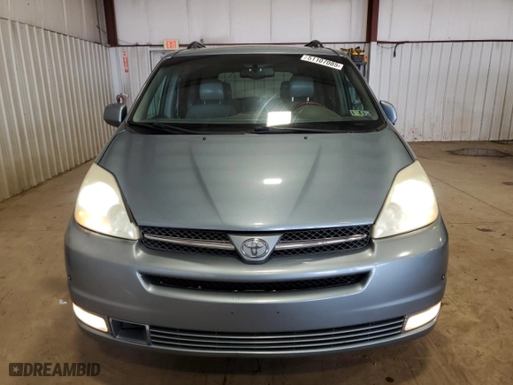 2005 Toyota Sienna XLE with VIN 5TDBA22C25S031702, listed as a Copart auction lot 51107085 with 145,317 mi miles and Salvage Title. Bid and sale history available at carsss.com. Image 5.
