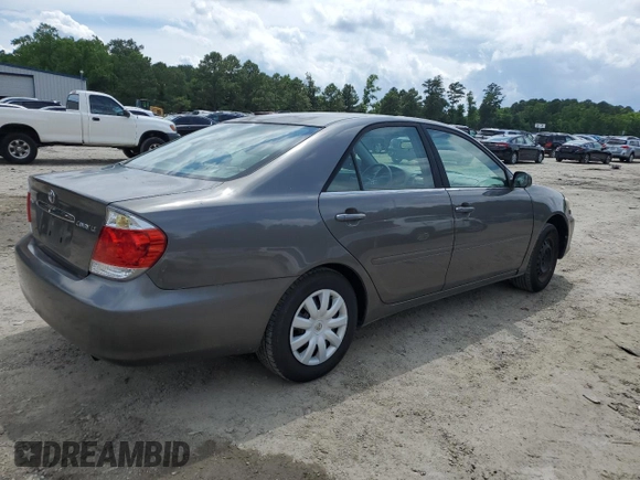 2005 Toyota Camry LE z VIN 4T1BE30K45U550097, wystawiony jako Copart lot #57962105 z przebiegiem 201 727 mil mil oraz Szkoda całkowita • Salvage title. Historia ofert i sprzedaży dostępna na DreamBid. Obrazek 3.