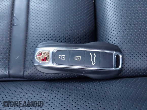 2020 Porsche Cayenne S z VIN WP1BB2AY2LDA58111, wystawiony jako IAAI lot #41764496 z przebiegiem Nie podano mil oraz . Historia ofert i sprzedaży dostępna na DreamBid. Obrazek 11.