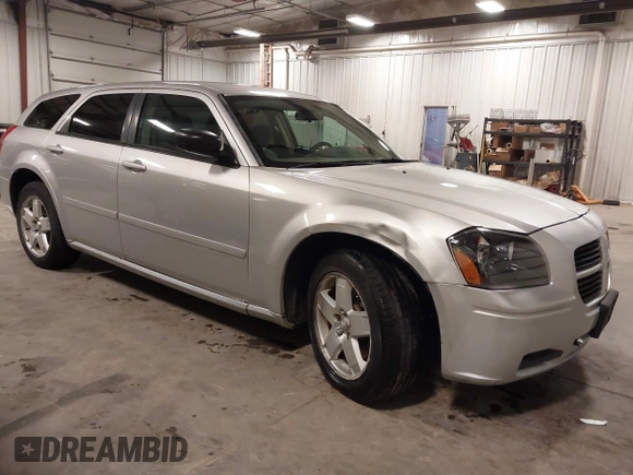 2005 Dodge Magnum z VIN 2DRGZR8V15H587486, wystawiony jako IAAI lot #42040578 z przebiegiem 179 158 mil mil oraz . Historia ofert i sprzedaży dostępna na DreamBid. Obrazek 1.