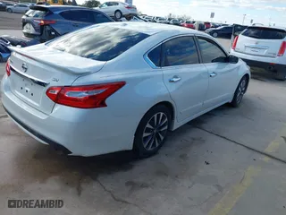 2017 Nissan Altima 2.5 SV with VIN 1N4AL3AP2HC219101, listed as a IAAI auction lot 41313212 with 98,092 mi miles. Bid and sale history available at carsss.com. Image 4.