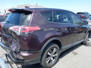 2018 Toyota RAV4 XLE z VIN 2T3WFREV2JW468231, wystawiony jako IAAI lot #42288978 z przebiegiem 109 779 mil mil oraz . Historia ofert i sprzedaży dostępna na DreamBid. Obrazek 4.