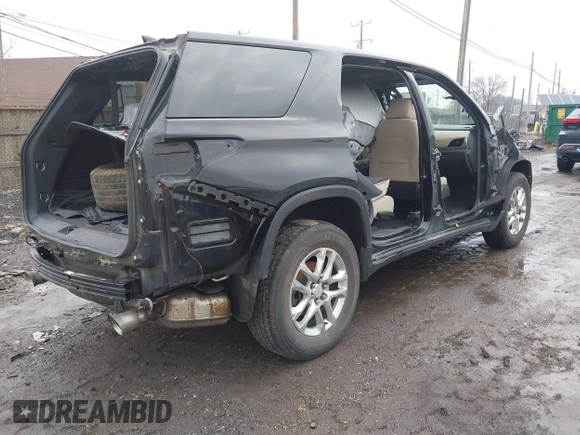 2022 Chevrolet Traverse LS with VIN 1GNERLKW3NJ107809, listed as a IAAI auction lot 41481333 with Not Provided miles. Bid and sale history available at carsss.com. Image 4.