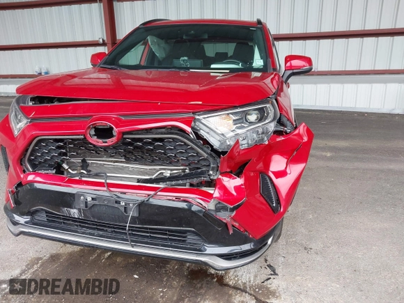 2021 Toyota RAV4 SE with VIN JTMAB3FV8MD044152, listed as a IAAI auction lot 42521714 with 142,710 mi miles and . Bid and sale history available at DreamBid. Image 6.