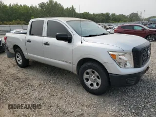 2017 Nissan Titan SV z VIN 1N6AA1EJ3HN575519, wystawiony jako Copart lot #59266955 z przebiegiem 189 743 mil mil oraz Czysty tytuł • Clean title. Historia ofert i sprzedaży dostępna na DreamBid. Obrazek 4.