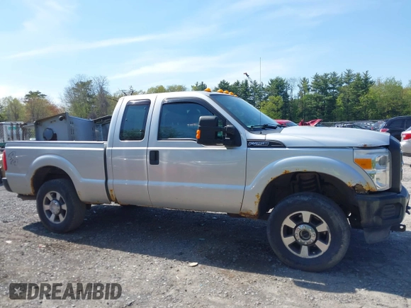 2013 Ford F-250 XL z VIN 1FT7X2B66DEA06885, wystawiony jako IAAI lot #42240723 z przebiegiem 136 062 mil mil oraz . Historia ofert i sprzedaży dostępna na DreamBid. Obrazek 13.