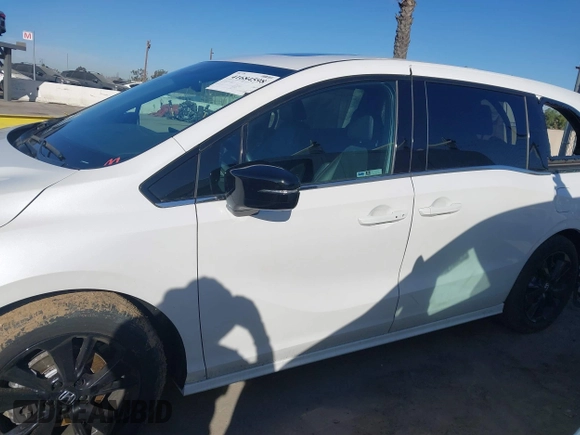 2024 Honda Odyssey Sport with VIN 5FNRL6H70RB061575, listed as a IAAI auction lot 41684598 with 8,187 mi miles and . Bid and sale history available at DreamBid. Image 15.