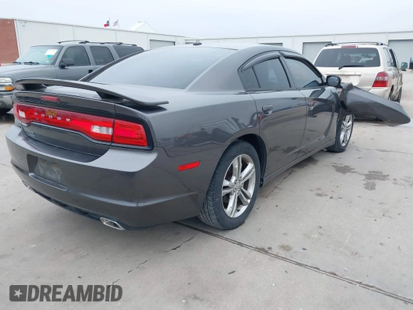 2013 Dodge Charger SXT z VIN 2C3CDXJG5DH572032, wystawiony jako IAAI lot #41707058 z przebiegiem 109 147 mil mil oraz . Historia ofert i sprzedaży dostępna na DreamBid. Obrazek 4.