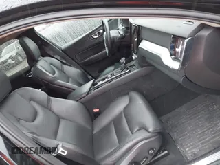 2019 Volvo XC60 Momentum z VIN LYV102RK9KB297120, wystawiony jako IAAI lot #41957299 z przebiegiem 71 402 mil mil oraz . Historia ofert i sprzedaży dostępna na DreamBid. Obrazek 5.
