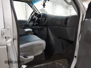 2007 Ford Econoline Passenger XL with VIN 1FBNE31L67DA26594, listed as a IAAI auction lot 41753476 with 154,709 mi miles. Bid and sale history available at carsss.com. Image 5.
