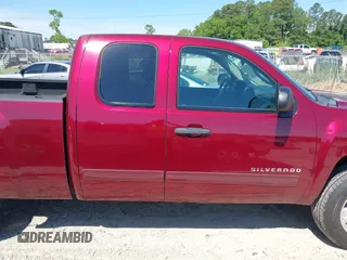 2013 Chevrolet Silverado 1500 LT with VIN 1GCRKSE77DZ215203, listed as a IAAI auction lot 42200656 with 115,102 mi miles and . Bid and sale history available at DreamBid. Image 13.