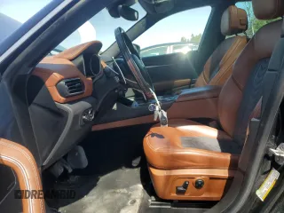 2019 Maserati Levante GranLusso z VIN ZN661XUL3KX316909, wystawiony jako Copart lot #54320185 z przebiegiem 110 882 mil mil oraz Tytuł czysty. Historia ofert i sprzedaży dostępna na DreamBid. Obrazek 7.