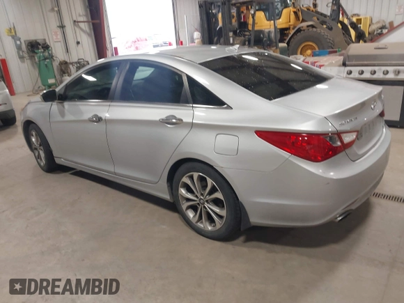 2013 Hyundai Sonata Limited with VIN 5NPEC4AB6DH687028, listed as a IAAI auction lot 41754981 with 140,583 mi miles and . Bid and sale history available at carsss.com. Image 3.