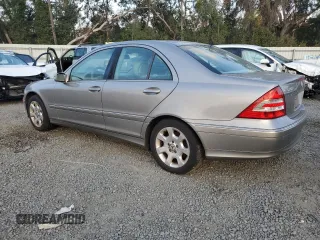 2005 Mercedes-Benz C 320 with VIN WDBRF64J55F636329, listed as a Copart auction lot 84630214 with 100,930 mi miles and Clean Title. Bid and sale history available at DreamBid. Image 2.