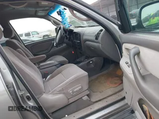 2003 Toyota Sequoia SR5 with VIN 5TDZT34A03S200882, listed as a IAAI auction lot 41664909 with 221,882 mi miles. Bid and sale history available at carsss.com. Image 5.