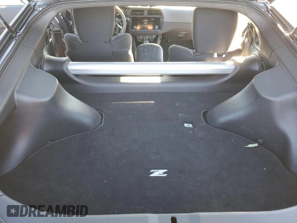 2024 Nissan Z Sport с VIN JN1BZ4AH8RM363245, выставлен на аукционе Copart как лот 88665935 с пробегом 8 087 миль миль и Списание • Salvage title. История ставок и продаж доступна на DreamBid. Изображение 10.