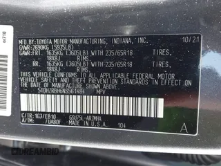 2022 Toyota Highlander XLE with VIN 5TDHZRBH6NS561484, listed as a IAAI auction lot 41938305 with 32,450 mi miles and . Bid and sale history available at DreamBid. Image 9.