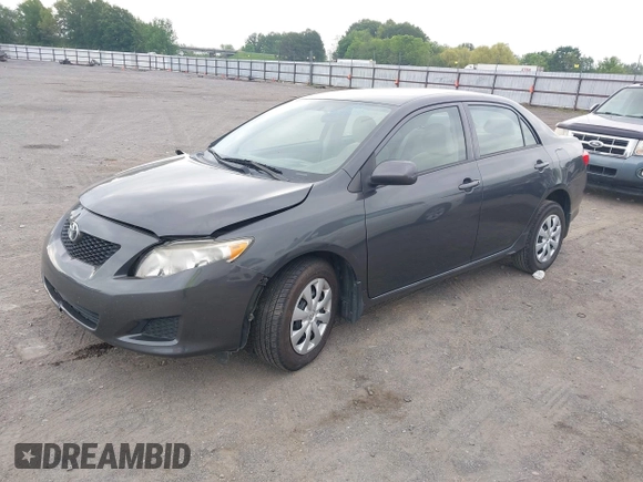 2010 Toyota Corolla z VIN 1NXBU4EE7AZ245649, wystawiony jako IAAI lot #42116044 z przebiegiem 124 984 mil mil oraz . Historia ofert i sprzedaży dostępna na DreamBid. Obrazek 2.