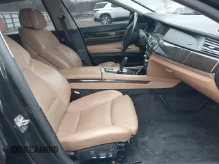 2010 BMW 7 Series 750Li with VIN WBAKB8C56ACY63956, listed as a IAAI auction lot 41276618 with 116,213 mi miles. Bid and sale history available at carsss.com. Image 5.