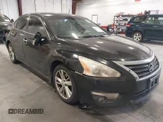 2014 Nissan Altima 2.5 S with VIN 1N4AL3AP0EN239511, listed as a IAAI auction lot 42032141 with 290,618 mi miles. Bid and sale history available at carsss.com. Image 1.
