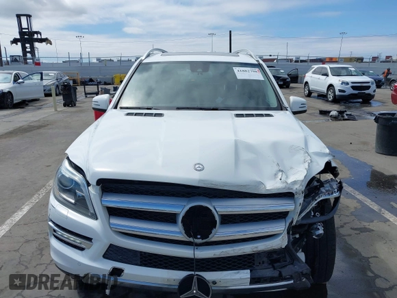 2015 Mercedes-Benz GL-Class GL 450 with VIN 4JGDF6EEXFA597082, listed as a IAAI auction lot 41882798 with 94,340 mi miles. Bid and sale history available at carsss.com. Image 12.