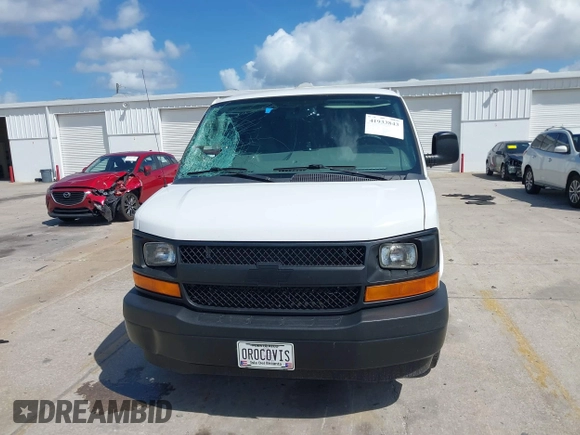 2017 Chevrolet Express Cargo z VIN 1GCWGAFF0H1298823, wystawiony jako IAAI lot #41933843 z przebiegiem 75 213 mil mil oraz . Historia ofert i sprzedaży dostępna na DreamBid. Obrazek 12.
