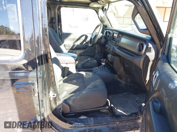 2020 Jeep Wrangler Unlimited Sport Altitude z VIN 1C4HJXDG0LW171400, wystawiony jako IAAI lot #41373446 z przebiegiem 82 113 mil mil oraz . Historia ofert i sprzedaży dostępna na DreamBid. Obrazek 5.