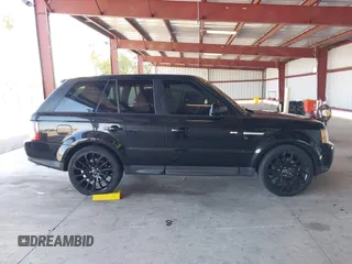 2013 Land Rover Range Rover Sport HSE z VIN SALSF2D40DA788898, wystawiony jako IAAI lot #42679854 z przebiegiem 123 125 mil mil oraz . Historia ofert i sprzedaży dostępna na DreamBid. Obrazek 13.