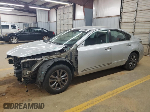 2015 Nissan Altima 2.5 S with VIN 1N4AL3AP3FN393163, listed as a Copart auction lot 52071895 with 159,463 mi miles and Salvage Title. Bid and sale history available at carsss.com. Image 1.