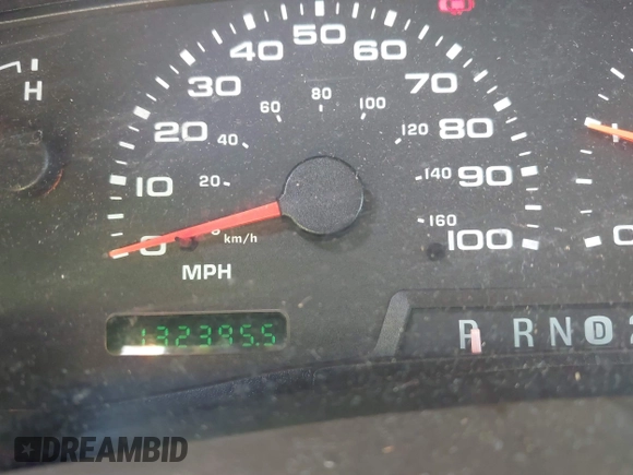 2002 Ford Excursion Limited с VIN 1FMNU43S42ED22009, выставлен на аукционе IAAI как лот 42850001 с пробегом 132 395 миль миль и . История ставок и продаж доступна на DreamBid. Изображение 7.