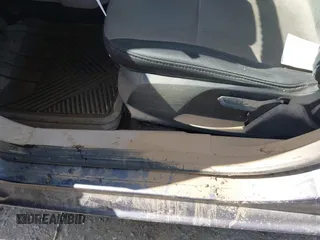 2013 Ford Fiesta S с VIN 3FADP4TJ9DM140744, выставлен на аукционе IAAI как лот 42319921 с пробегом 95 812 миль миль и . История ставок и продаж доступна на DreamBid. Изображение 6.
