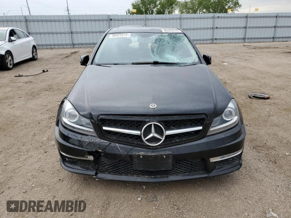 2014 Mercedes-Benz C 300 Sport z VIN WDDGF8AB6ER313428, wystawiony jako Copart lot #58425515 z przebiegiem 99 539 mil mil oraz Czysty tytuł • Clean title. Historia ofert i sprzedaży dostępna na DreamBid. Obrazek 5.