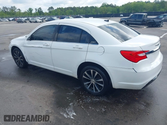 2014 Chrysler 200 Touring with VIN 1C3CCBBB8EN131898, listed as a IAAI auction lot 42009456 with 227,738 mi miles. Bid and sale history available at carsss.com. Image 3.