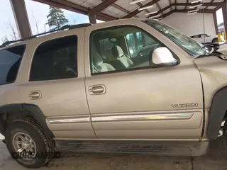 2005 GMC Yukon SLT with VIN 1GKEK13Z95R105420, listed as a IAAI auction lot 41680727 with 230,705 mi miles. Bid and sale history available at carsss.com. Image 13.